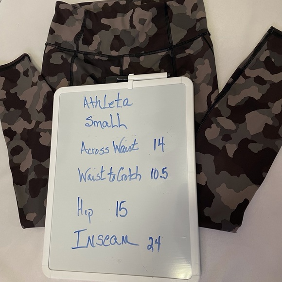 Athleta - Lightning Camo 7/8 Tight Size Small - - Picture 3 of 4